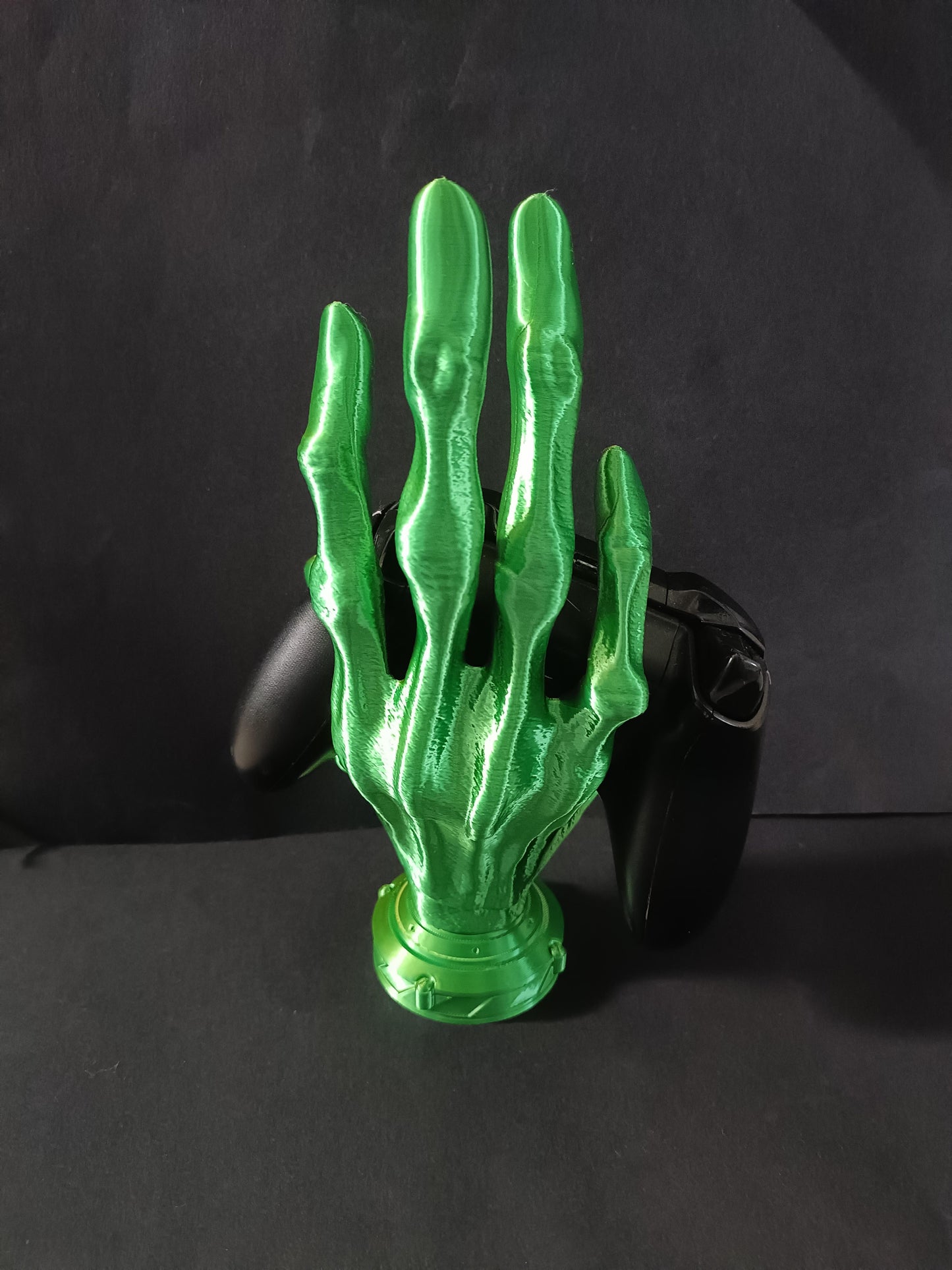 6-Finger Alien Hand Controller Holder for Xbox or PS5 - MP3D Printing